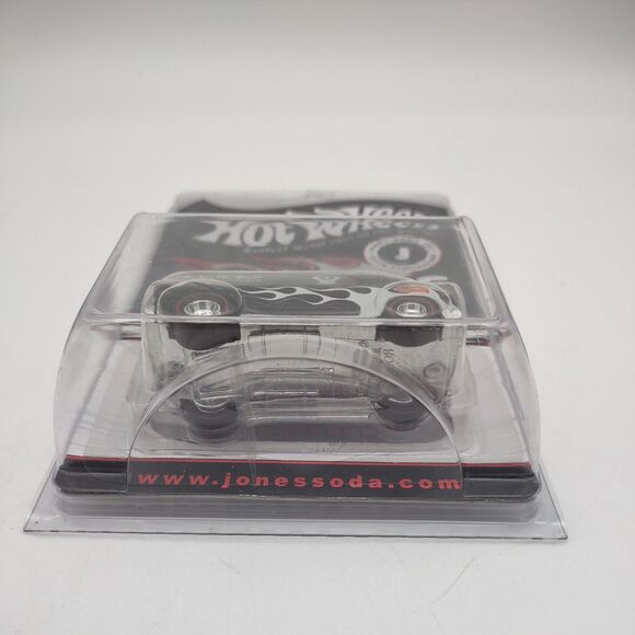 Hot Wheels 2006 RLC Red Line Club Jones Soda Van with Real Riders 7344/13000 - Picture 6 of 7